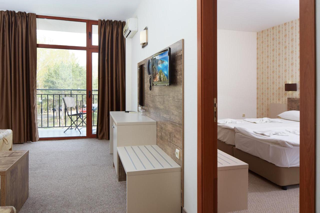 Hotel Lira Солнечный берег Экстерьер фото