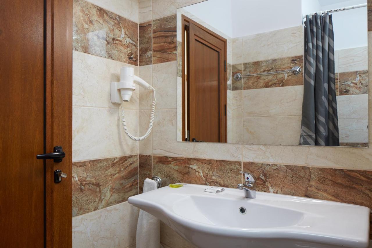 Hotel Lira Солнечный берег Экстерьер фото