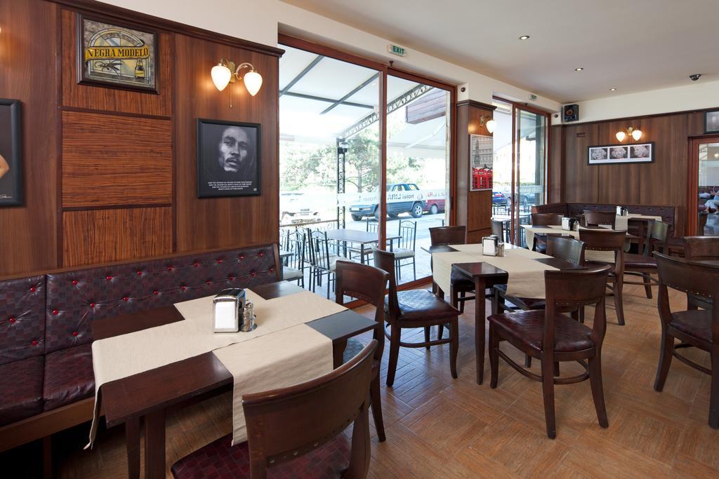 Hotel Lira Солнечный берег Экстерьер фото